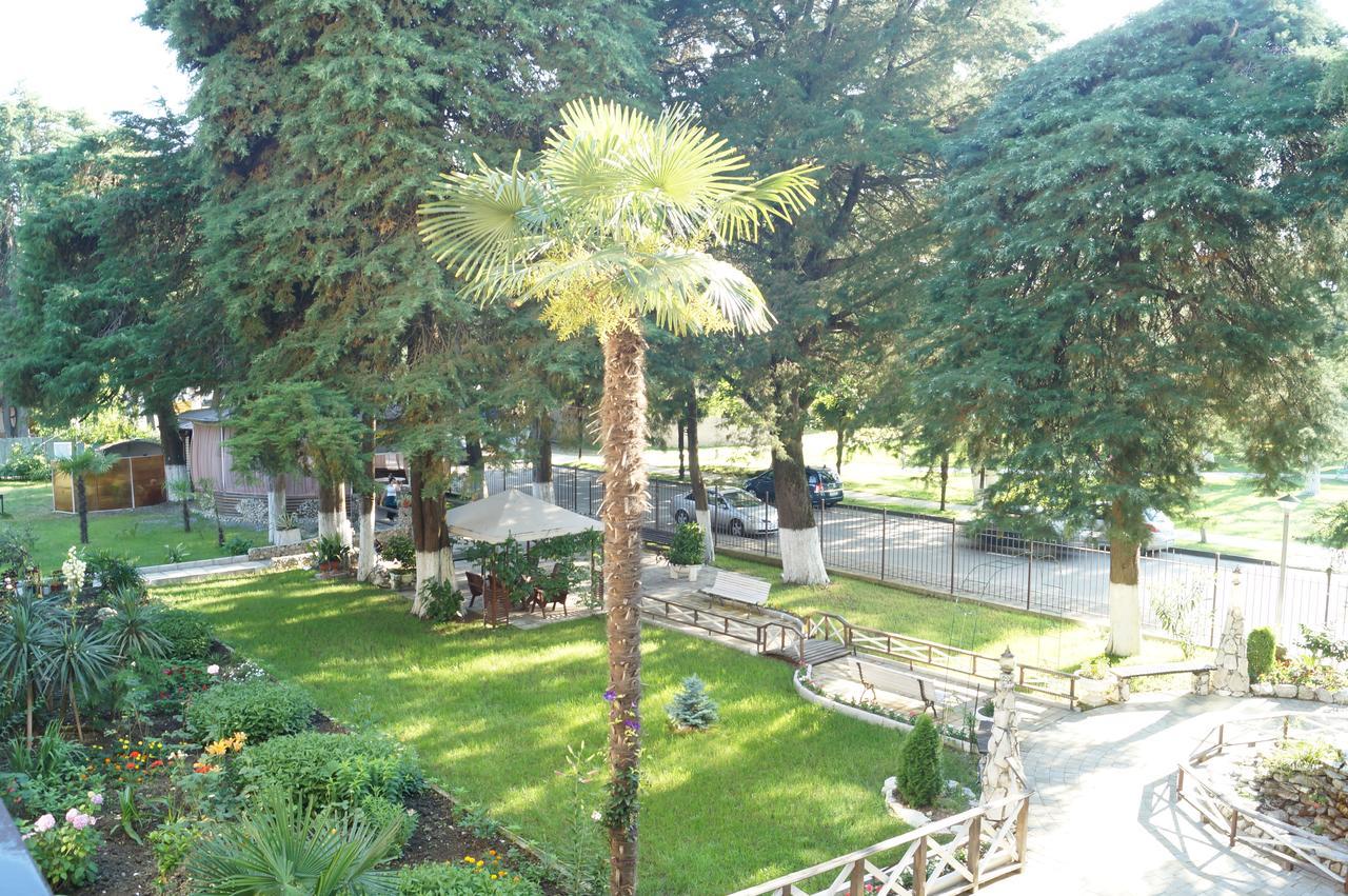 Pitsunda Hotel Екстер'єр фото