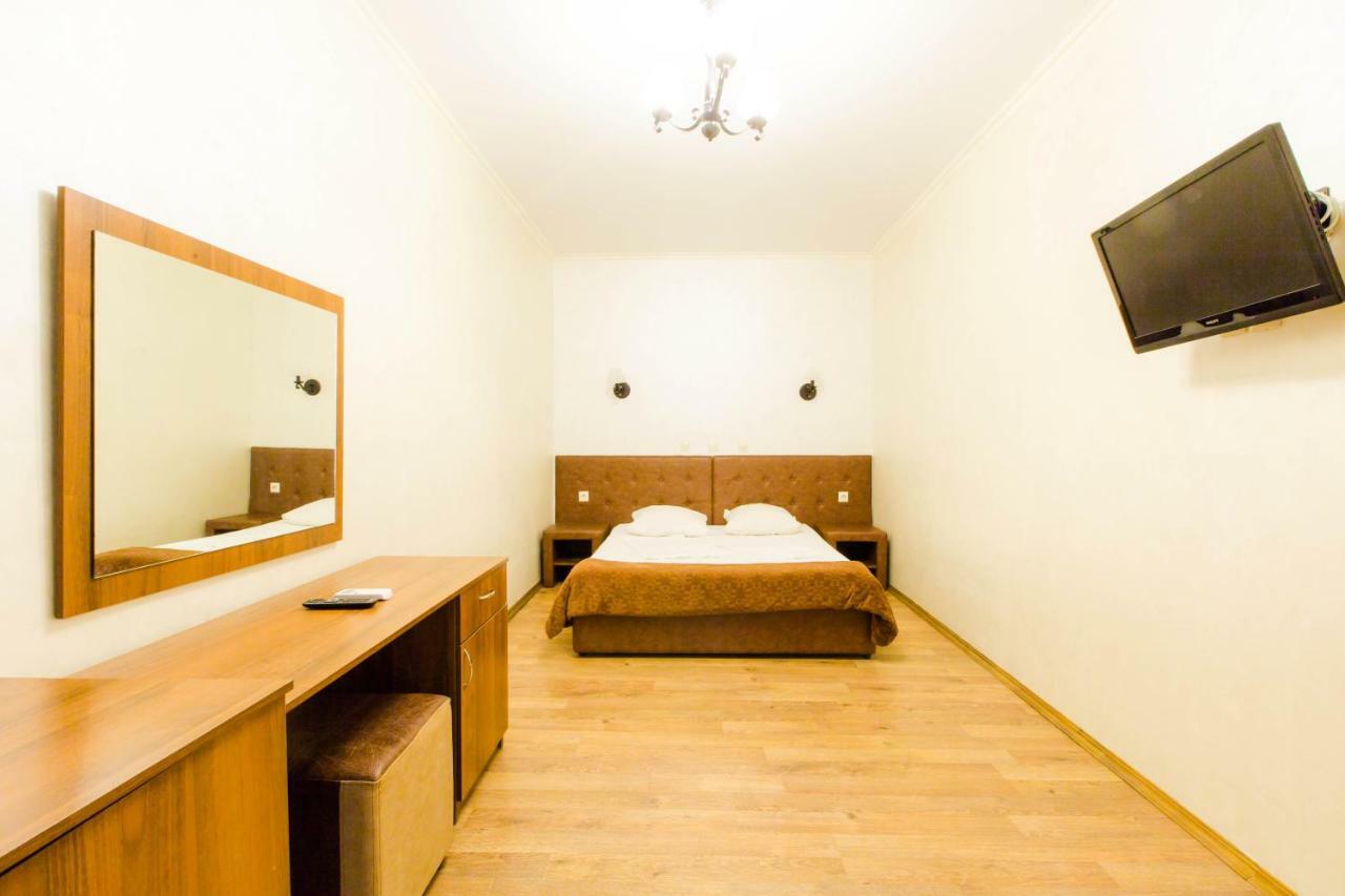 Pitsunda Hotel Екстер'єр фото