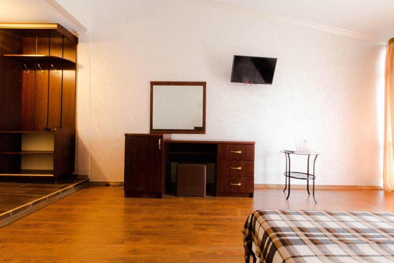 Pitsunda Hotel Екстер'єр фото