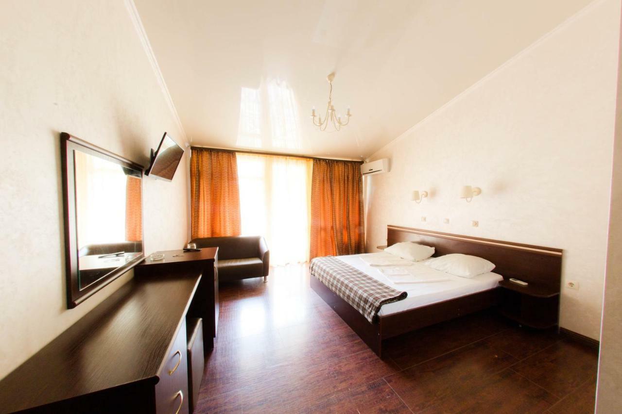 Pitsunda Hotel Екстер'єр фото