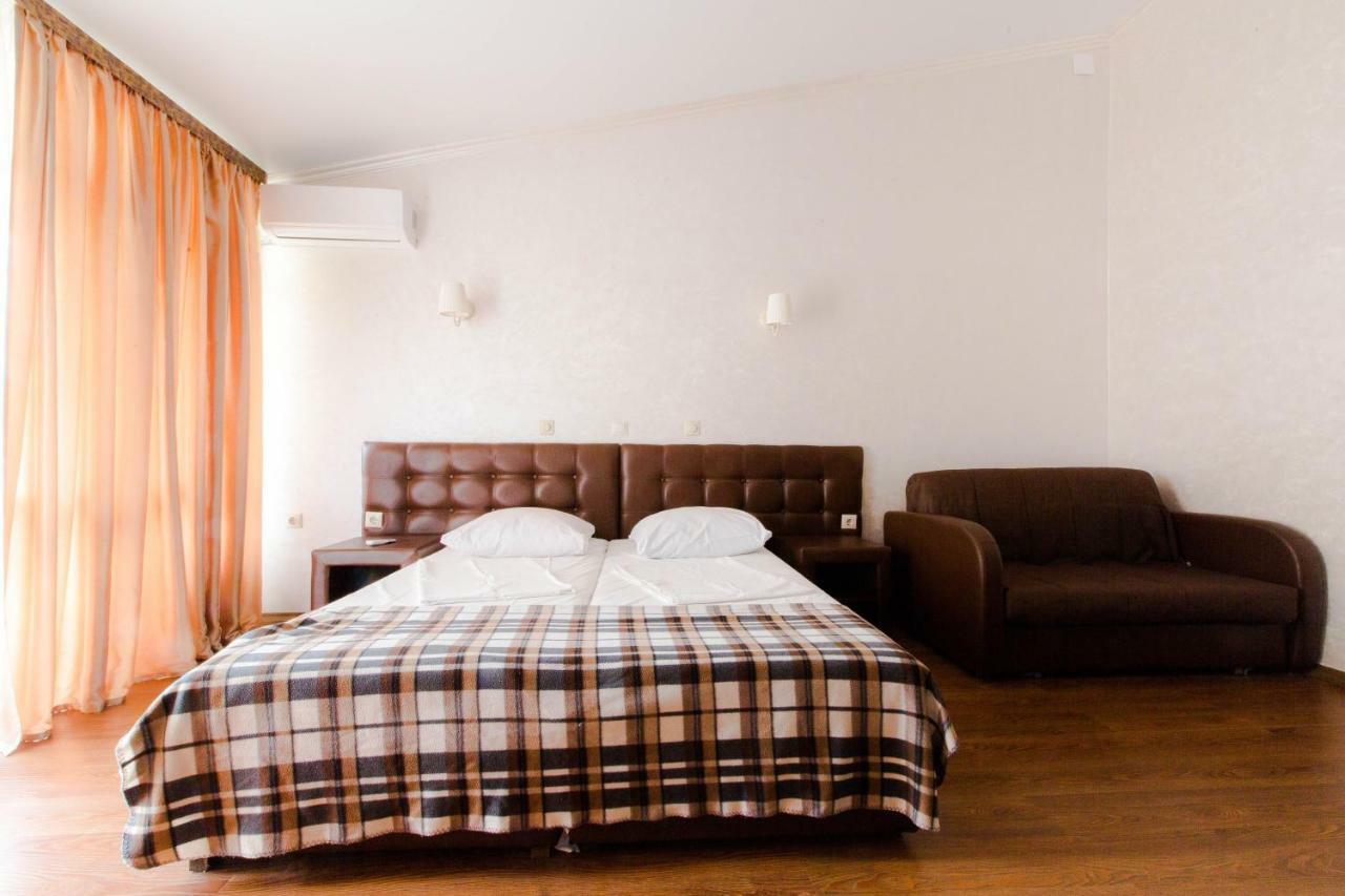 Pitsunda Hotel Екстер'єр фото