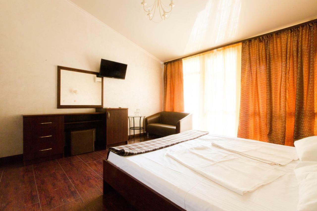 Pitsunda Hotel Екстер'єр фото