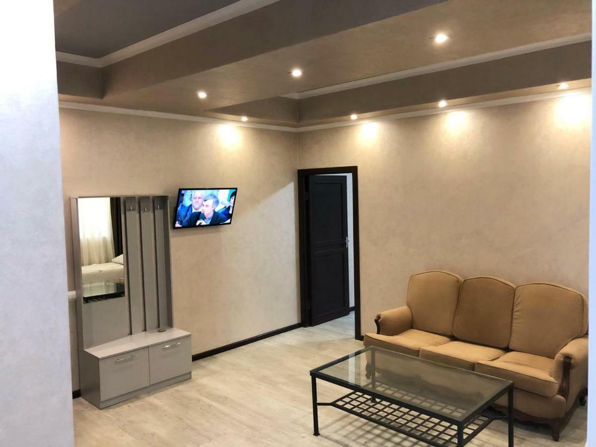 Pitsunda Hotel Екстер'єр фото