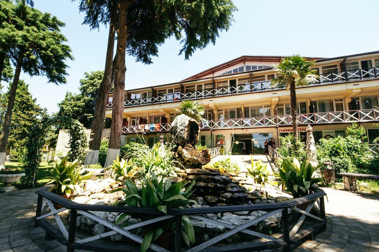 Pitsunda Hotel Екстер'єр фото