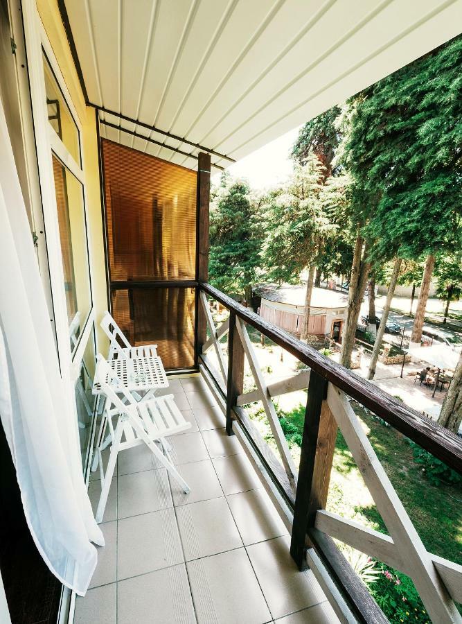 Pitsunda Hotel Екстер'єр фото